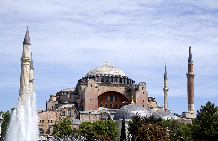 Ayasofya Aslî Haline Dönmelidir