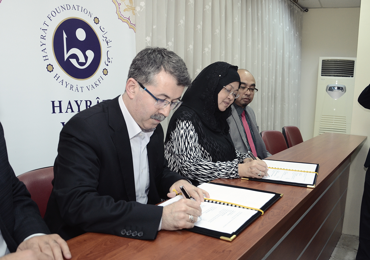 Hayrât Vakfı ve Malezya Uluslararası İslam Üniversitesi Arasında İşbirliği Protokolü İmzalandı