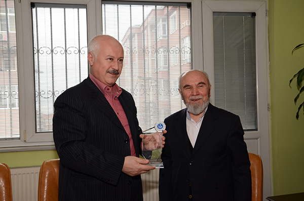 Bitlis Yeni Valisi Sayın Orhan Öztürk Vakfımızı Ziyaret Etti