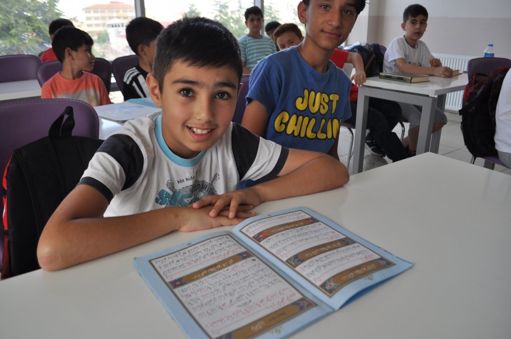 Hem Kur’an-ı Kerim öğreniyorlar, hem spor yapıyorlar