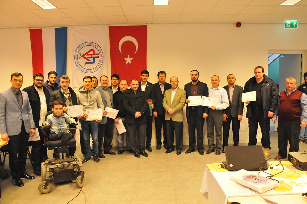 Hollanda’da Osmanlıca Sertifika Töreni Coşkusu