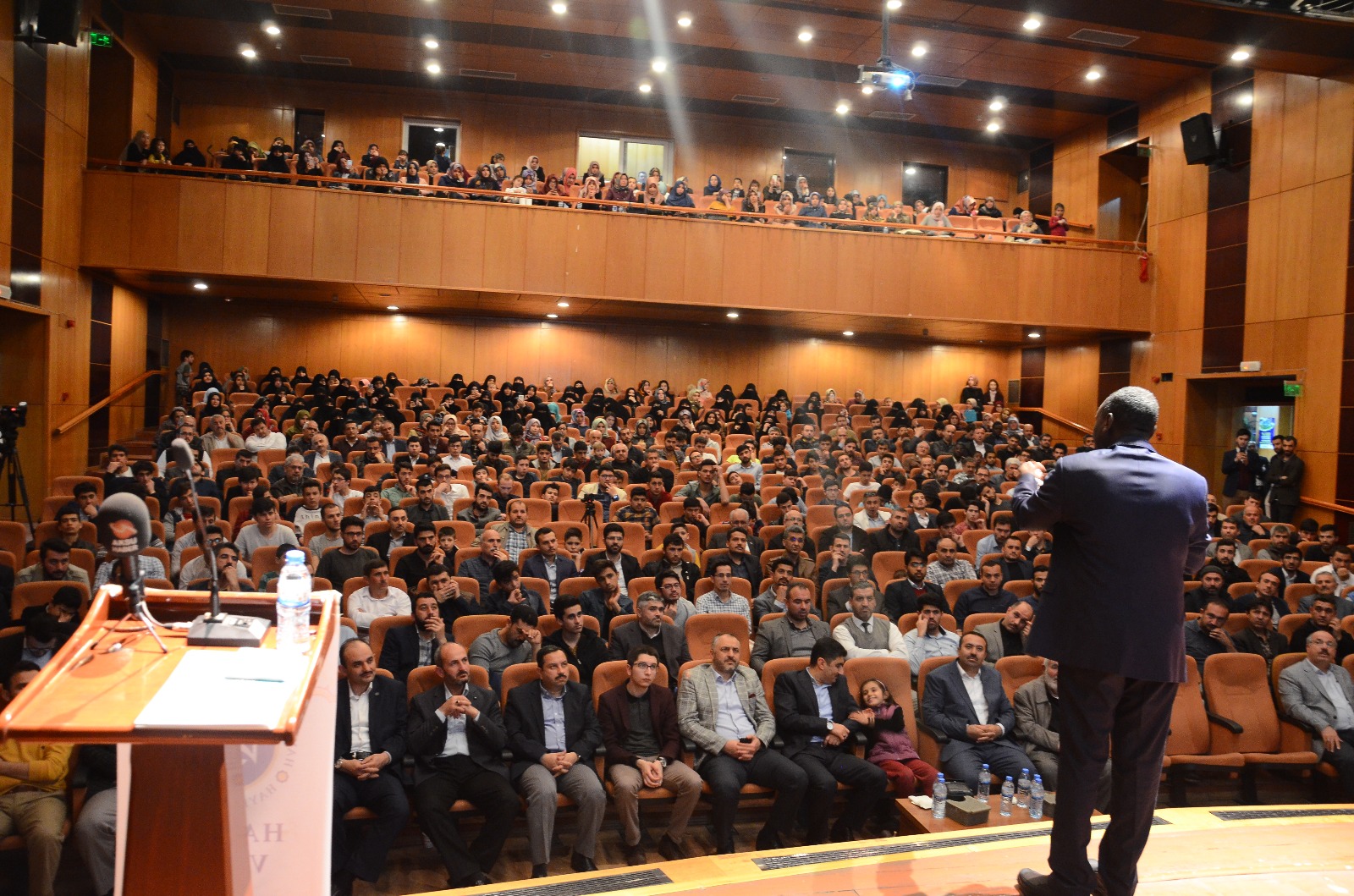Şefkatli Sultan Abdülhamid Han ve Üstad Bediüzzaman Said Nursi Konferansı Gerçekleştirildi