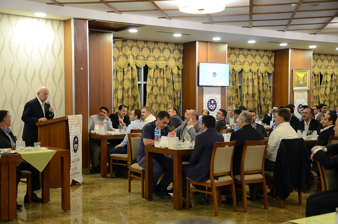 TBMM Başkanı İsmail Kahraman Hayrat Vakfı İftar Programına Katıldı